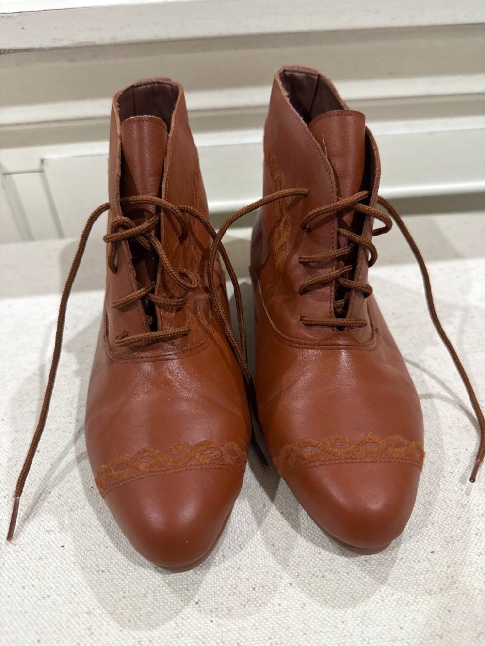 Newport News hand made leather shoes, women's size 5, beautiful